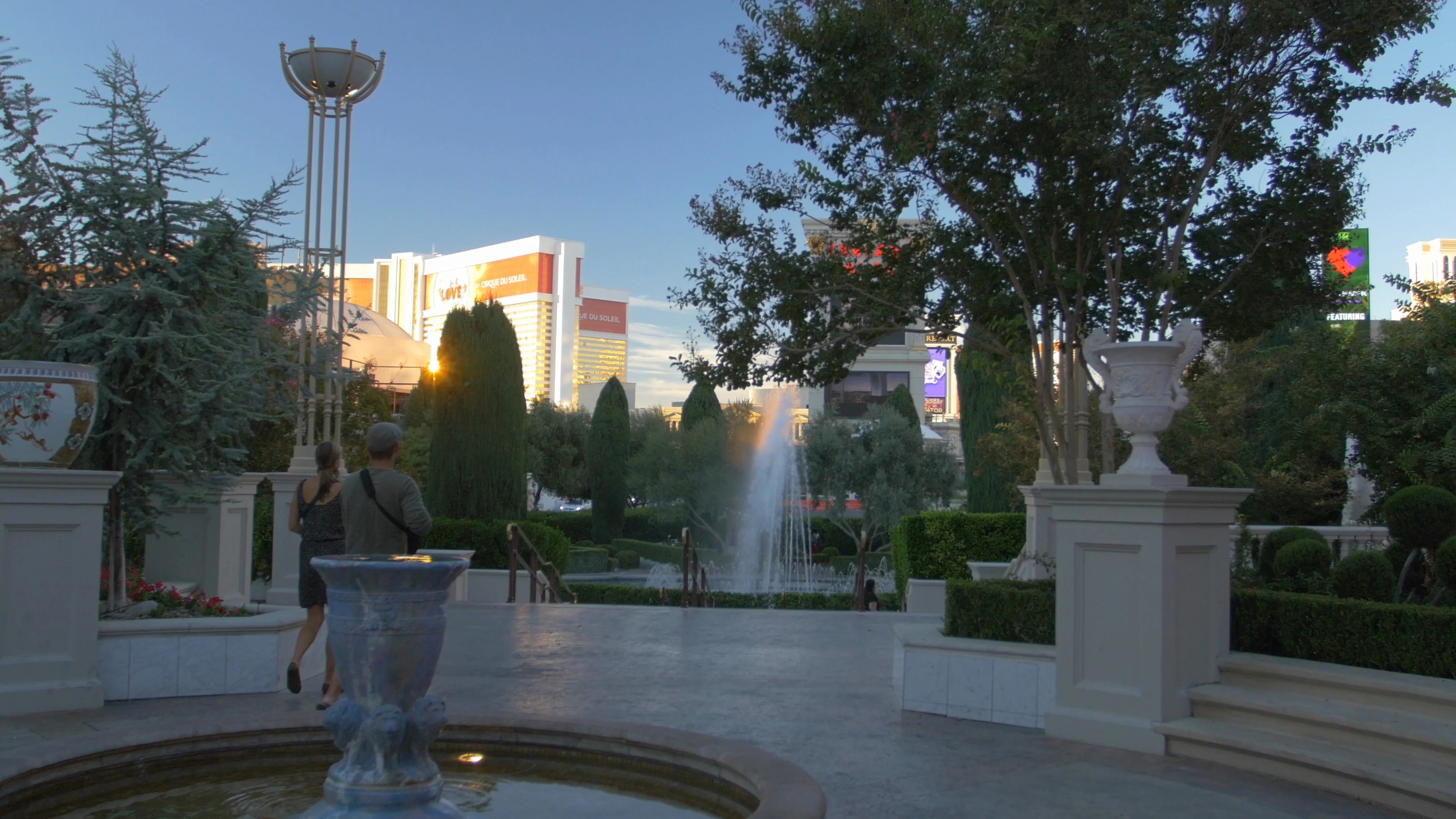 Water fountain inside Caesars Palace Hot, Stock Video