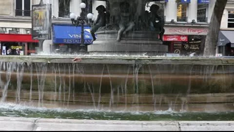 Fountain in Paris Vídeo Stock 8837483
