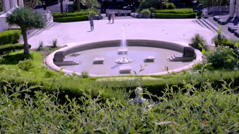 Fountain in park in catania Video stock 233717602
