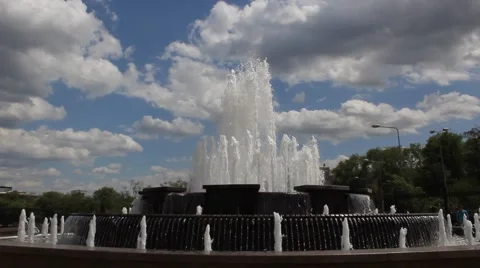 Fountain in the Park Stockbeeldmateriaal 50308557
