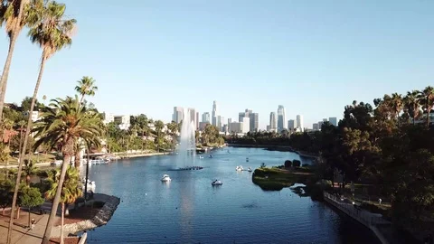 Fountain In The Park Stockbeeldmateriaal 123709203