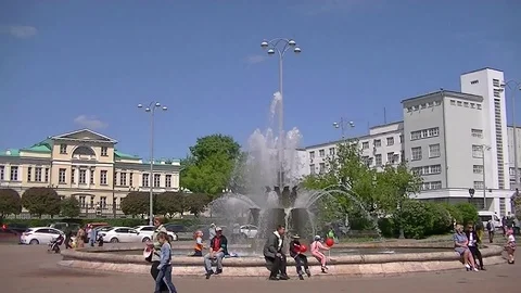 The fountain in the park on the square of labor Stock Footage 109429156