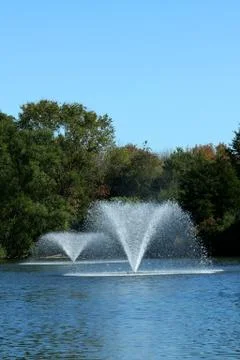 Fountain on a pond Stock-Fotos