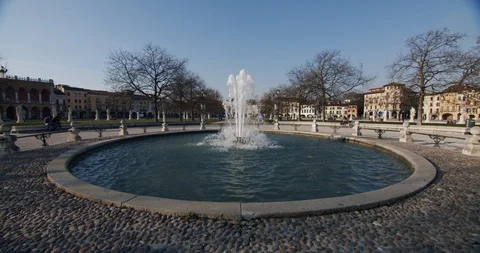 Fountain in Prato della Valle, Padova Stock Footage