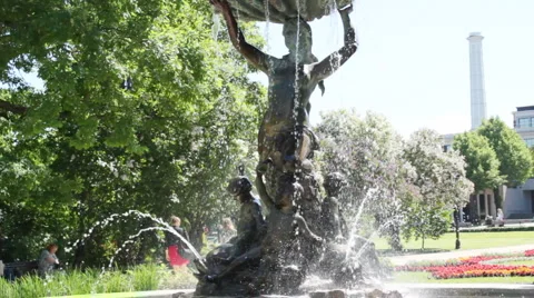 Fountain in The Riga city Vídeo Stock 6736874