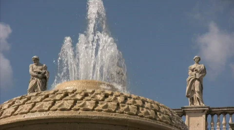 Fountain on Saint Peter's Square - Vatican City Stockbeeldmateriaal 368053