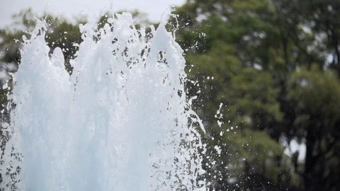 Fountain in Slow Motion 動画素材 94712149