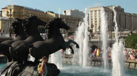 The Fountain In The Square Stock-Footage 66771407