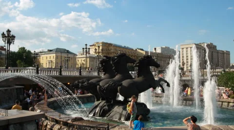 The Fountain In The Square 스톡 동영상 66774307