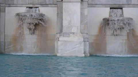 The fountain on the square 스톡 동영상 168841958