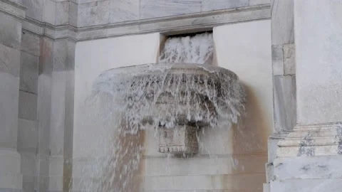 The fountain on the square 스톡 동영상 168841974
