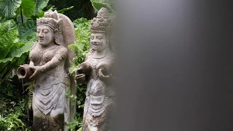 Fountain statue in the jungle 10 Stock-Footage 260180947