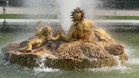 Fountain with statues in Versailles Stock Footage 201187485