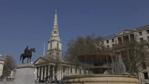 Fountain on Trafalgar Square 스톡 동영상 105805811