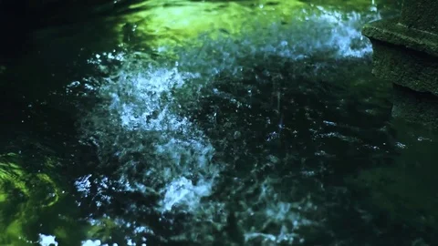 Fountain water drops 動画素材 76770066