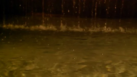 Fountain working in the night Vídeos de archivo 171406234