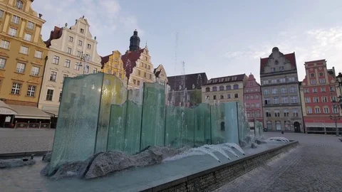Fountain on the Wroclaw's Old Town. Stock-Footage 76996489