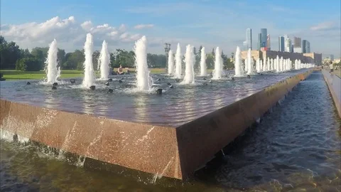 Fountains In The Square in Summer Timelapse Stockbeeldmateriaal 82048964