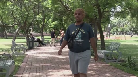 Four months in hell: the testimony of a Brazilian enslaved in Myanmar, Buenos Ai 動画素材 326170436