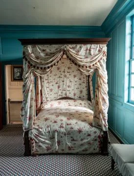 Four poster bed inside Mount Vernon the home of George Washington Stock Photos