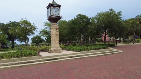 Four sided railroad clock Vídeo Stock 244721906