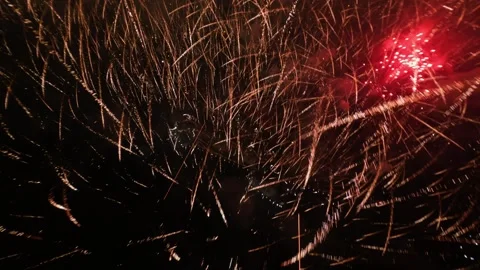 FPV aerial view of fireworks exploding in the night sky, Serbia. Vídeos de archivo 335623228