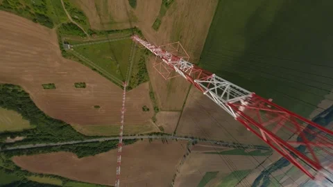 FPV Dive Along Liblice Transmitter Tower in Czech Republic 스톡 동영상 324974990