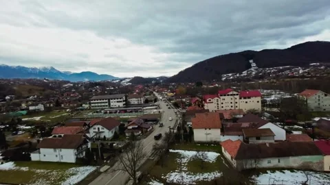 FPV Drone Flight over the Snowy Mountains of Romania 動画素材 264811653