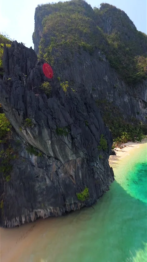 FPV drone flight over tropical island beach in El Nido, Palawan, Philippines Видео 348354889