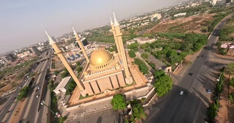 FPV Drone Fly Through Abuja National Mosque,Abuja Nigeria Vidéo 326697448