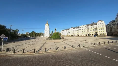 FPV drone footage. Fly over Bohdan Khmelnytsky Monument on Sofiyivska Square at Stock-Footage 166302774