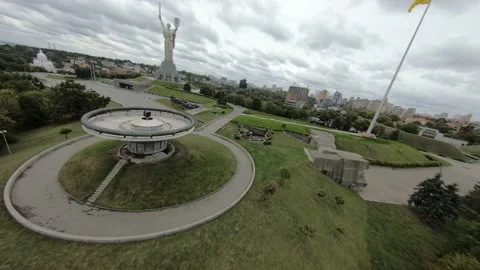 FPV drone footage. Fly over motherland monument in Kyiv at cloudy weather Video stock 166304512