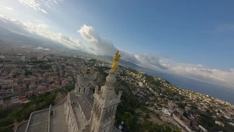 FPV Drone Notre Dame de la Garde Marseille France Church 스톡 동영상 312446400