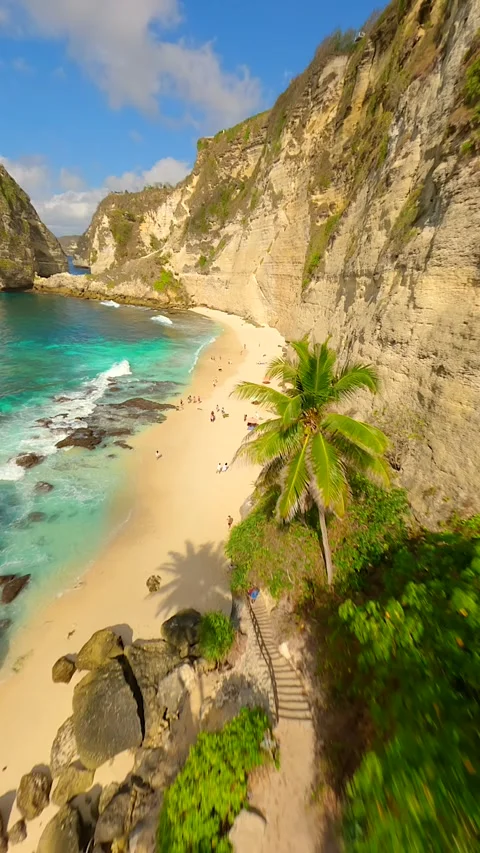 FPV flight over stunning Diamond Beach on Nusa Penida island near Bali Indonesia Video stock 288726987