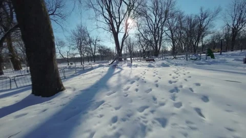 Fpv view of Parc Lafontaine the biggest Playground in Montreal during Stockbeeldmateriaal 285583597