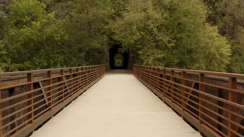 FPV walking over a bridge 스톡 동영상 111645077