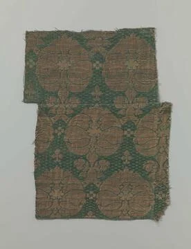 Fragment green silk tissue with pattern in gold thread. Fragment green sil... Foto stock