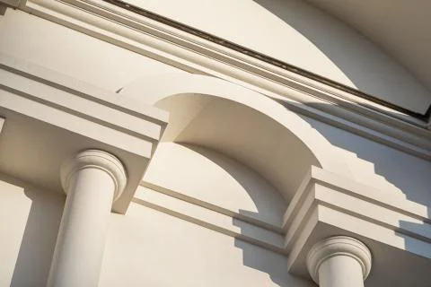Fragment White classical building, pattern seamless, texture 스톡 사진