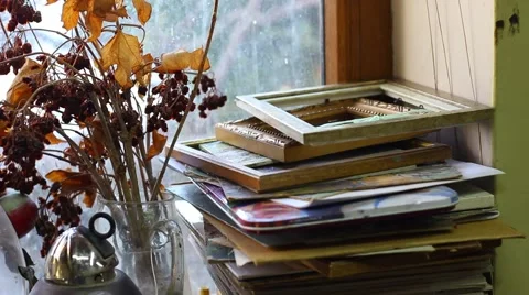 Frame and canvas on a windowsill Vídeo Stock 59950956
