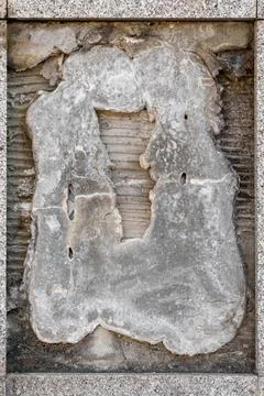 Frame from a broken wall tile. Empty space with adhesive cement layer. Foto stock