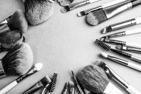 A frame from a set of beautiful different soft makeup brushes from natural li Stock-Fotos