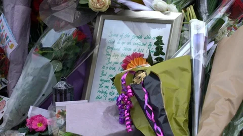 Framed message from mourner, David Bowie death - January 2016, London (4K) Stock Footage 119936134