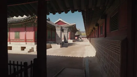 Framed View Through Palace Gate Gyeongbokgung Seoul Korean Architecture 스톡 동영상 333873258