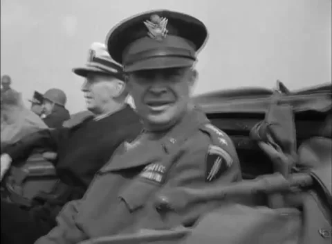 FRANCE - 1944: Command passengers — Generals ride in an open vehicle 库存影片 347462410