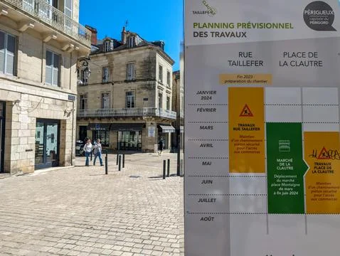France, 9 May 2024: Construction schedule for Rue Taillefer and Place de la.. Foto stock