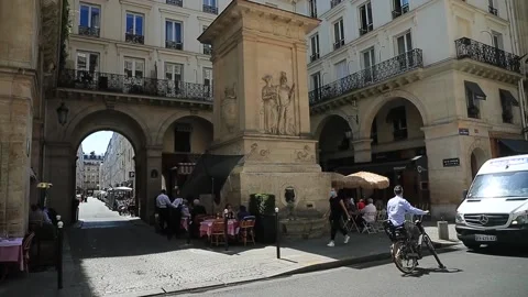 France allows reopening of the interior of bars and restaurants, FRANCIA, FR - 0 Vídeos de archivo 204038000