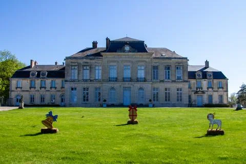 France, Facade of the castle of Arcelot Stock Photos