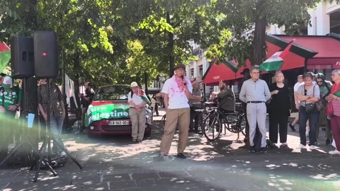 France: Protesters in Paris demand end to Israeli attacks on Gaza 库存影片 336864736
