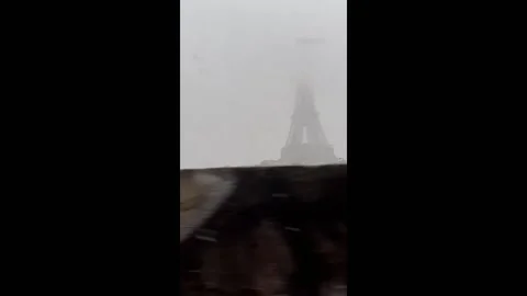 France: Snowfall captured in Paris Stock Footage 293186036