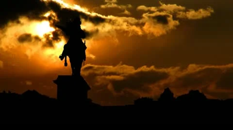 France Versailles Palace and Lui XIV sunset Stock Footage